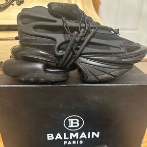 Balmain Black Futuristic Men's Sneakers